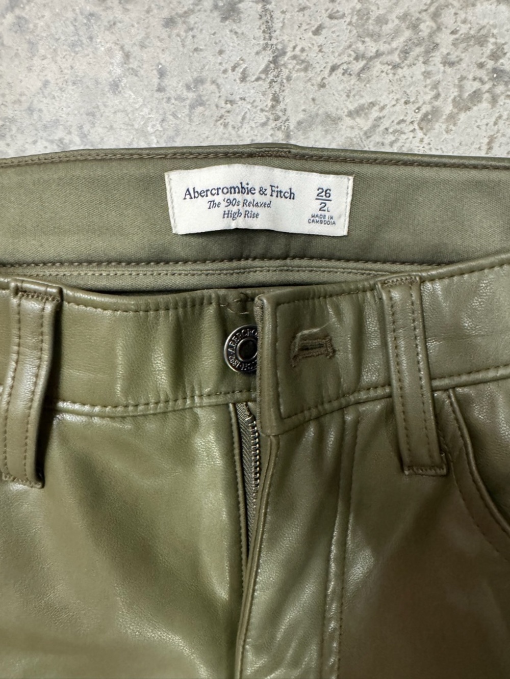 Abercrombie & Fitch Size 2 - Olive Green Leather Cargo Straight Leg Pants - Picture 2 of 3